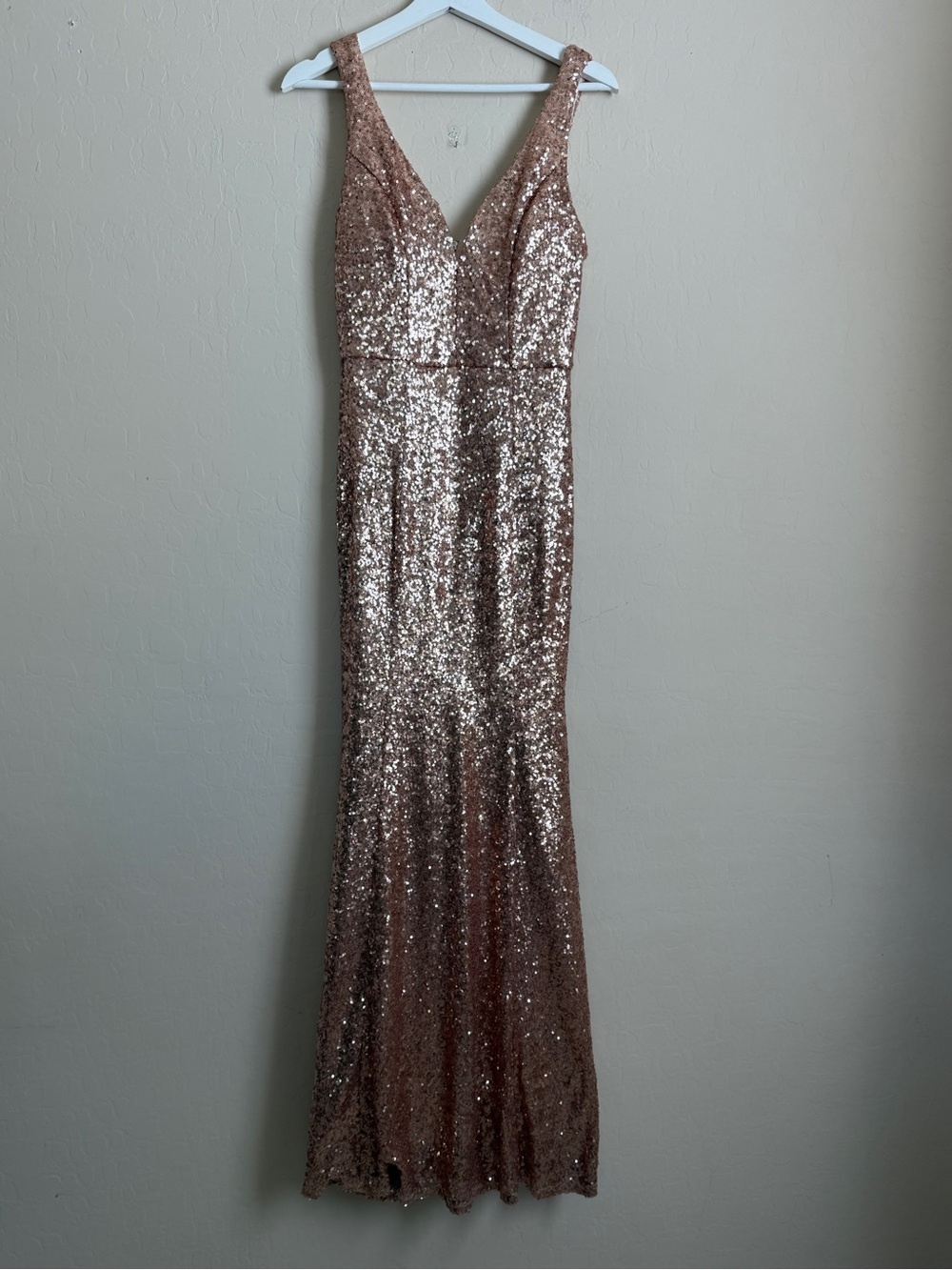 Crystal Doll Rose Gold Sequin V-Neck Maxi Gown Juniors 9 Medium